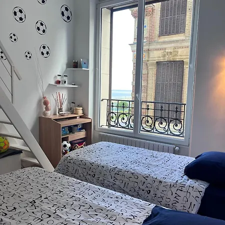 Apartment Palace